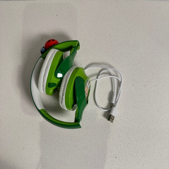 [KID] Cocomelon Kids Wireless Headphones with USB Charger – Green - Picture 4 of 5